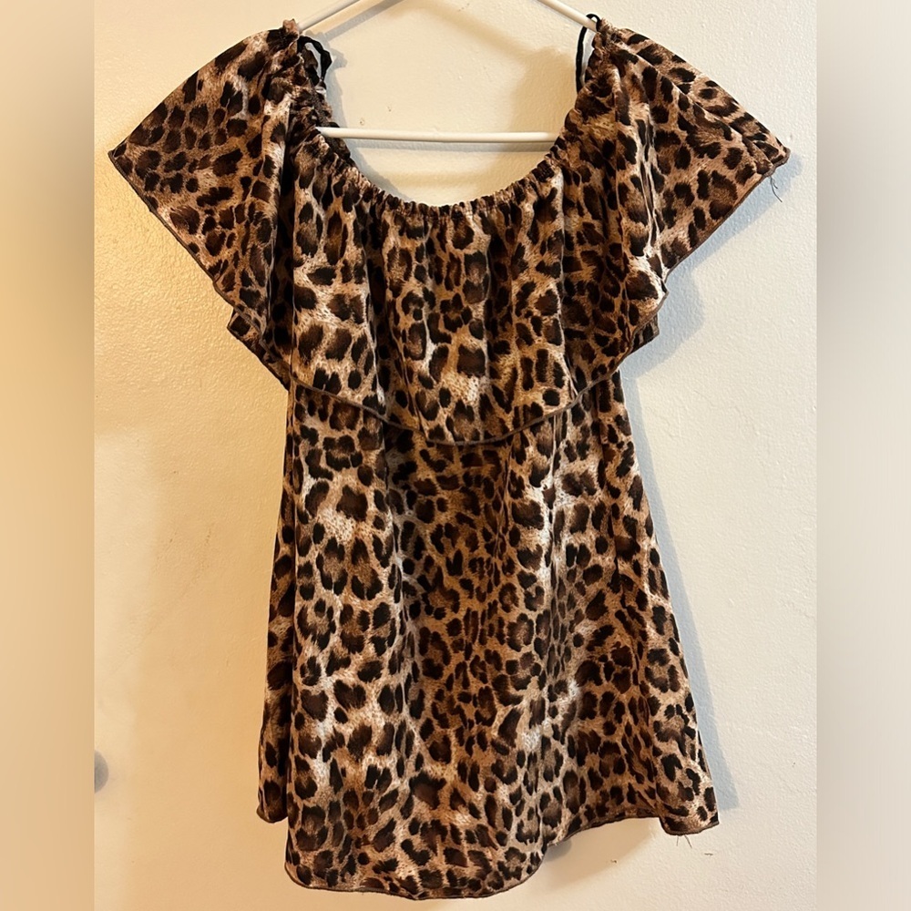 Cheetah off the shoulder blouse Large